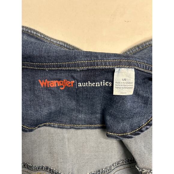 Wrangler Authentic women’s blue jean denim size large jacket - Picture 4 of 5